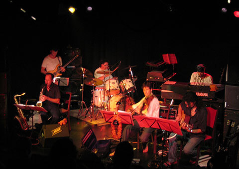 Age – Live-Foto 1