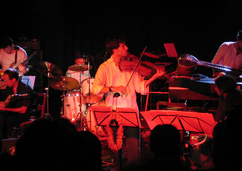 Age – Live-Foto 4