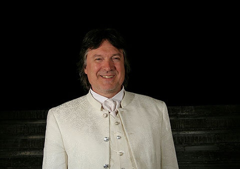 Klaus in Gala-Garderobe